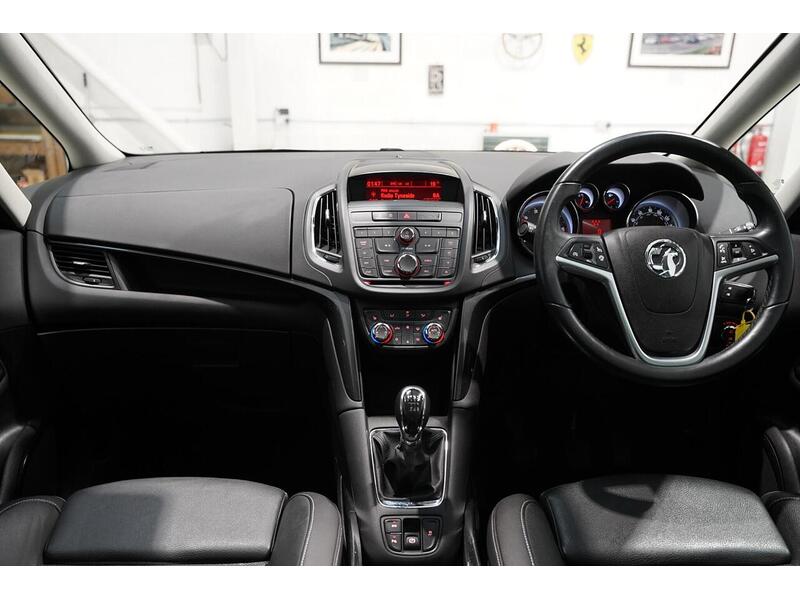 Vauxhall Zafira Tourer 2.0 CDTi Elite Euro 6 (s/s) 5dr - U406