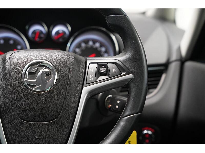 Vauxhall Zafira Tourer 2.0 CDTi Elite Euro 6 (s/s) 5dr - U406