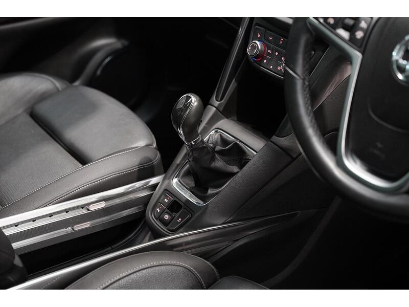 Vauxhall Zafira Tourer 2.0 CDTi Elite Euro 6 (s/s) 5dr - U406