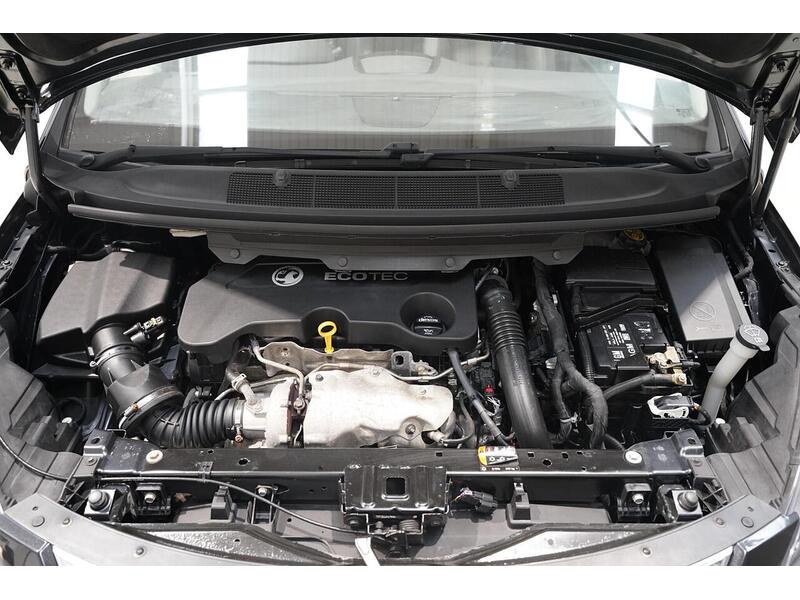 Vauxhall Zafira Tourer 2.0 CDTi Elite Euro 6 (s/s) 5dr - U406