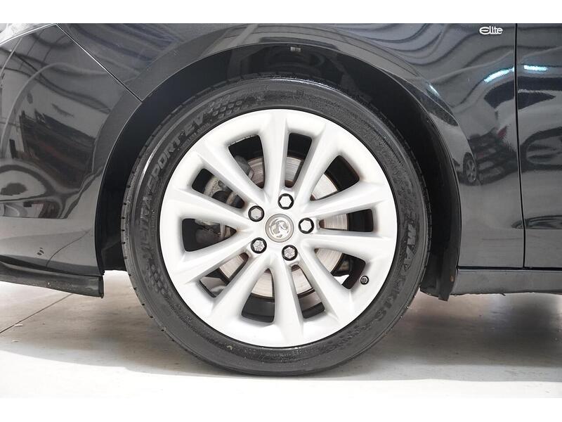 Vauxhall Zafira Tourer 2.0 CDTi Elite Euro 6 (s/s) 5dr - U406
