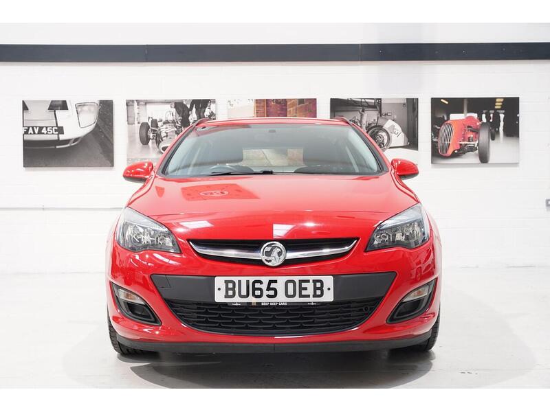 Vauxhall Astra 1.6i Design Sports Tourer Euro 6 5dr - U407