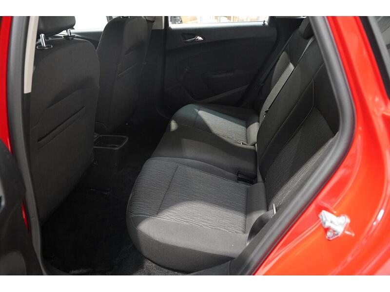 Vauxhall Astra 1.6i Design Sports Tourer Euro 6 5dr - U407