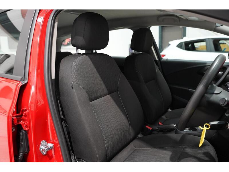 Vauxhall Astra 1.6i Design Sports Tourer Euro 6 5dr - U407