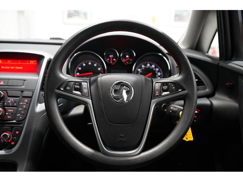 Vauxhall Astra 1.6i Design Sports Tourer Euro 6 5dr - U407
