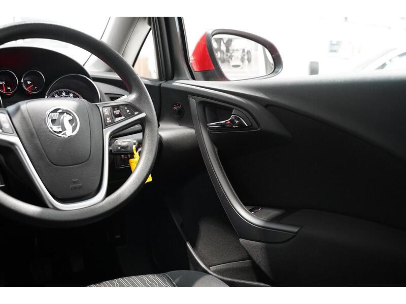 Vauxhall Astra 1.6i Design Sports Tourer Euro 6 5dr - U407