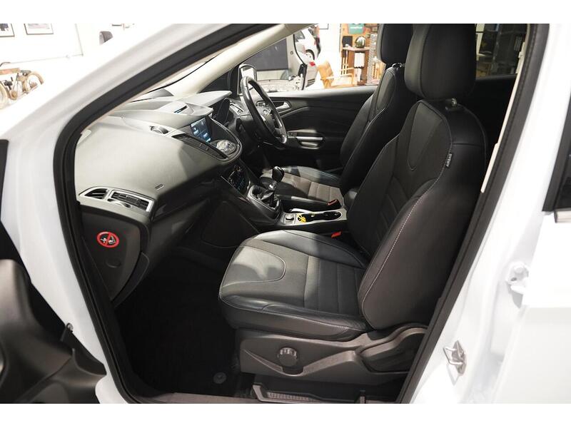 Ford Kuga 2.0 TDCi Titanium Sport 2WD Euro 6 (s/s) 5dr - U409