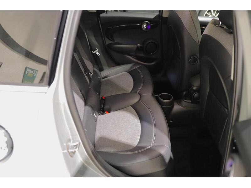 MINI Hatch 2.0 Cooper SD Auto 6Spd Euro 6 (s/s) 5dr - U61