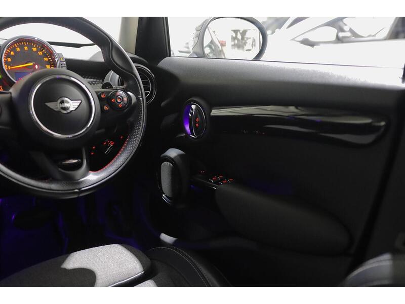 MINI Hatch 2.0 Cooper SD Auto 6Spd Euro 6 (s/s) 5dr - U61