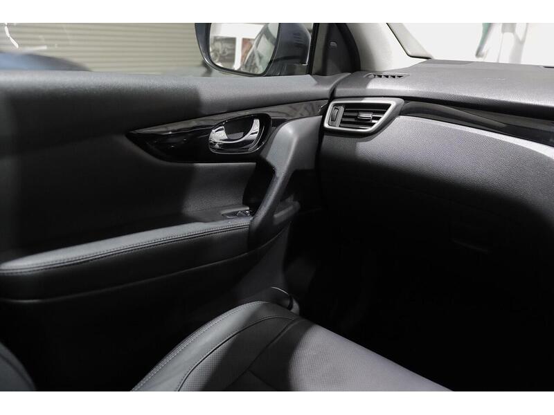 Nissan Qashqai 1.6 dCi Tekna XTRON 2WD Euro 6 (s/s) 5dr - U62