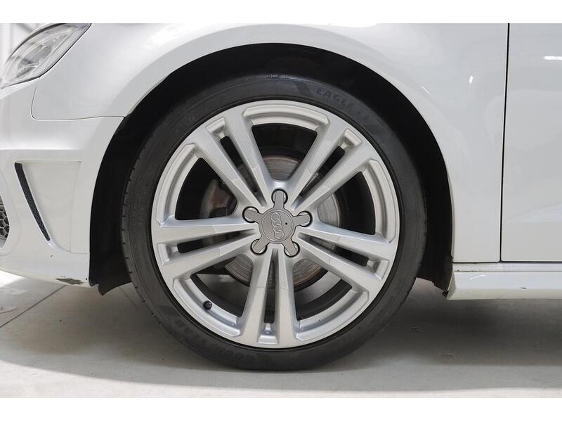 Audi A3 1.4 TFSI CoD S line Sportback 5dr Petrol Manual Euro 6 (s/s) (140 ps) - U7