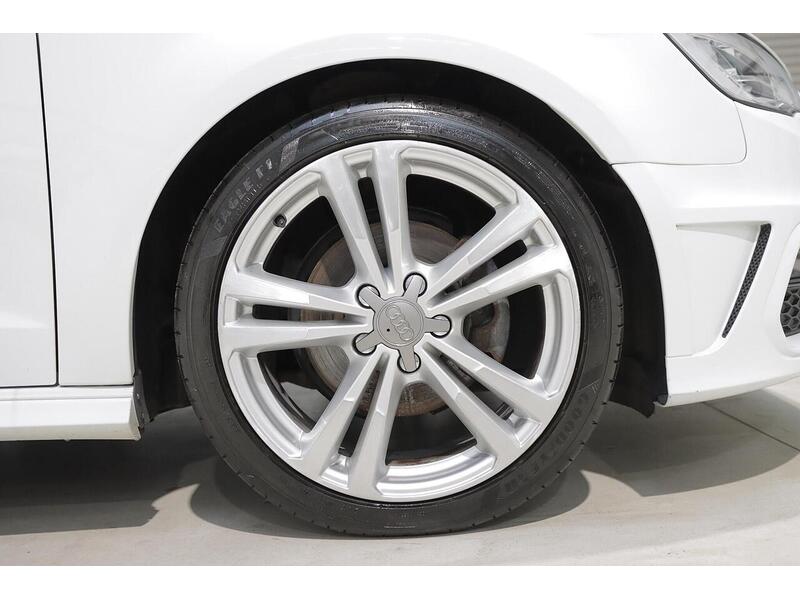 Audi A3 1.4 TFSI CoD S line Sportback 5dr Petrol Manual Euro 6 (s/s) (140 ps) - U7