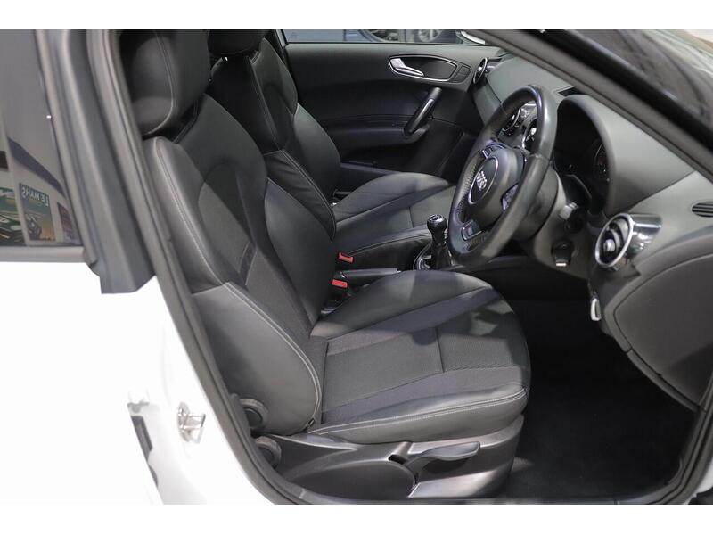 Audi A1 1.4 TFSI CoD Black Edition Sportback Euro 5 (s/s) 5dr - U74