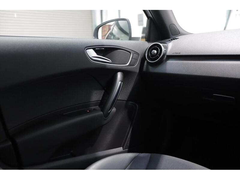 Audi A1 1.4 TFSI CoD Black Edition Sportback Euro 5 (s/s) 5dr - U74