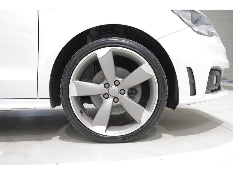 Audi A1 1.4 TFSI CoD Black Edition Sportback Euro 5 (s/s) 5dr - U74