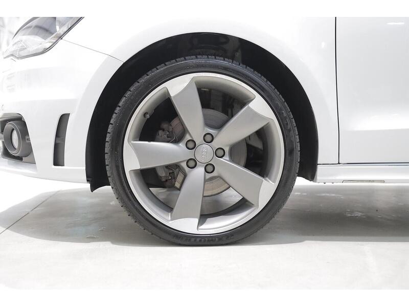 Audi A1 1.4 TFSI CoD Black Edition Sportback Euro 5 (s/s) 5dr - U74