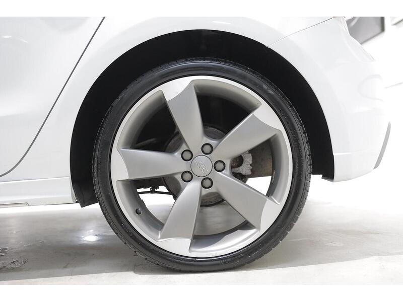 Audi A1 1.4 TFSI CoD Black Edition Sportback Euro 5 (s/s) 5dr - U74