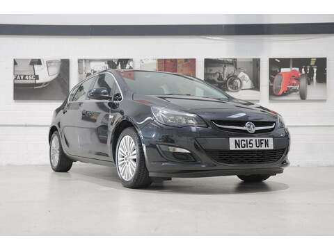 Vauxhall Astra Insignia SRi VX Line Nav Hatchback 1 Manual Diesel