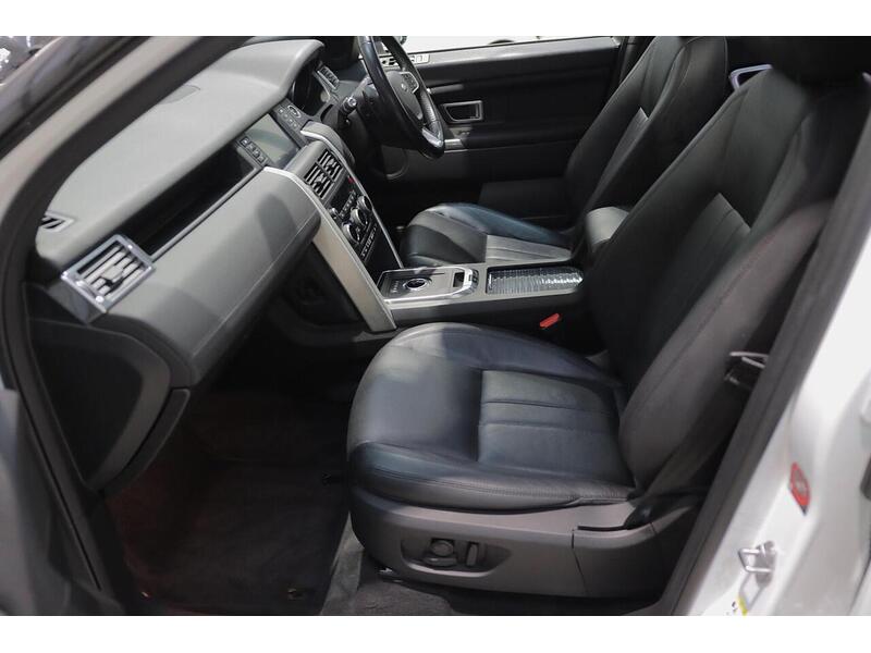 Land Rover Discovery Sport 2.0 TD4 HSE Black Auto 4WD Euro 6 (s/s) 5dr - U80