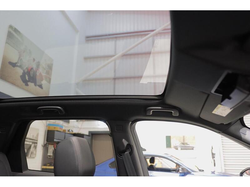 Land Rover Discovery Sport 2.0 TD4 HSE Black Auto 4WD Euro 6 (s/s) 5dr - U80