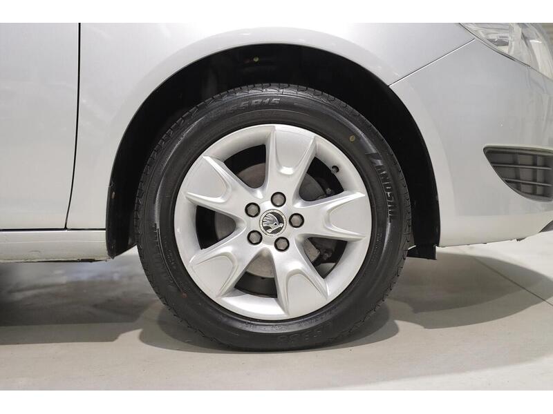 Skoda Roomster 1.2 TSI SE Action MPV 5dr Petrol Manual Euro 5 (86 ps) - U94