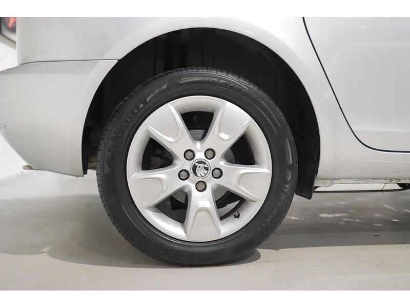 Skoda Roomster 1.2 TSI SE Action MPV 5dr Petrol Manual Euro 5 (86 ps) - U94