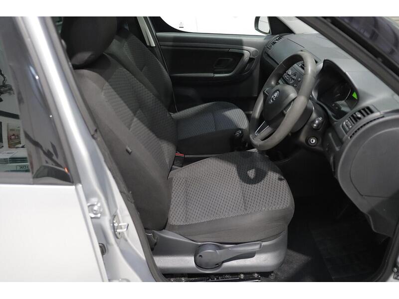 Skoda Roomster 1.2 TSI SE Action MPV 5dr Petrol Manual Euro 5 (86 ps) - U94