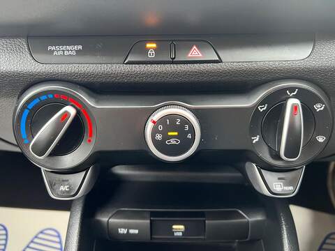 Kia Stonic Stonic 1.0 T-GDi 2 DCT Euro 6 (s/s) 5dr - U1395113