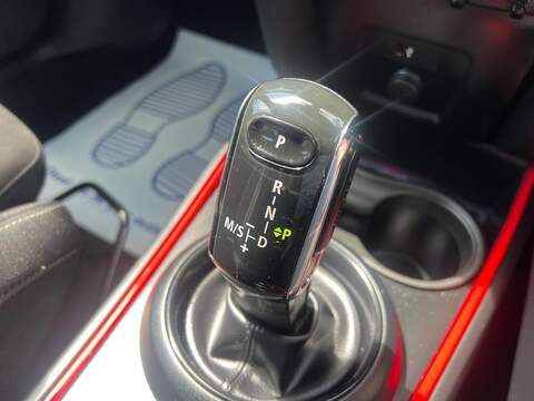 MINI Countryman Countryman 1.5 Cooper Sport Steptronic Euro 6 (s/s) 5dr - U1476267