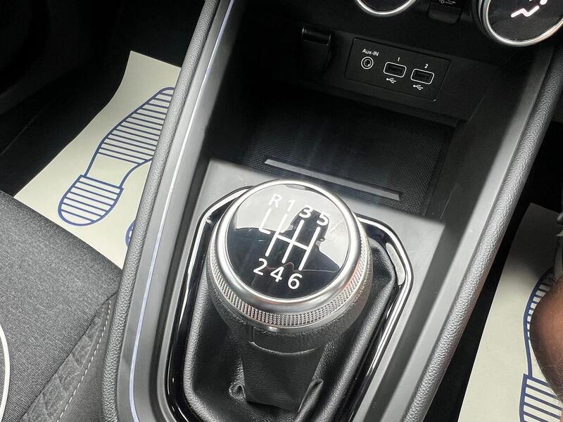 Renault Clio Clio 1.0 TCe Iconic Edition Euro 6 (s/s) 5dr - U1485951