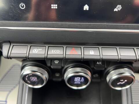 Renault Clio Clio 1.0 TCe Iconic Edition Euro 6 (s/s) 5dr - U1485951