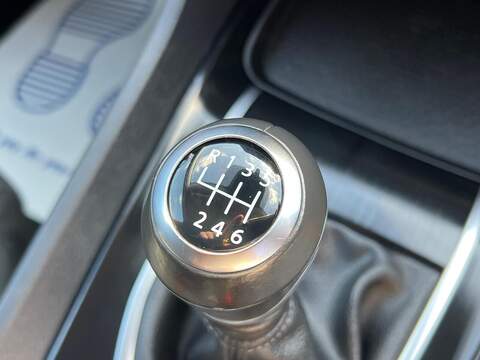 Nissan Qashqai Qashqai 1.3 DIG-T MHEV Acenta Premium Euro 6 (s/s) 5dr - U1495809