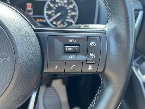 Nissan Qashqai Qashqai 1.3 DIG-T MHEV Acenta Premium Euro 6 (s/s) 5dr - U1495809