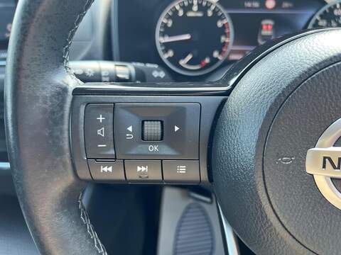 Nissan Qashqai Qashqai 1.3 DIG-T MHEV Acenta Premium Euro 6 (s/s) 5dr - U1495809