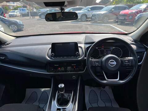 Nissan Qashqai Qashqai 1.3 DIG-T MHEV Acenta Premium Euro 6 (s/s) 5dr - U1495809