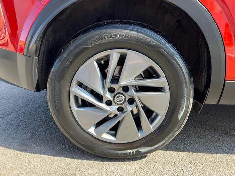 Nissan Qashqai Qashqai 1.3 DIG-T MHEV Acenta Premium Euro 6 (s/s) 5dr - U1495809