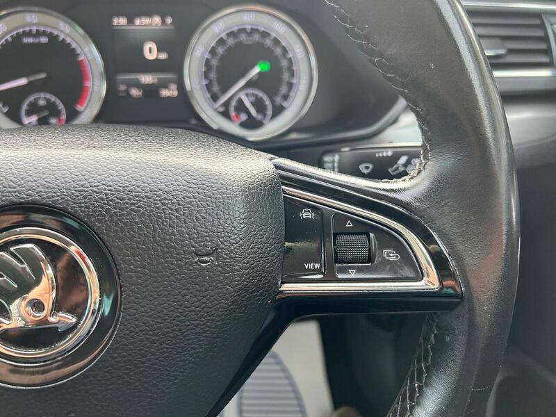 Skoda Superb Superb 2.0 TSI SE L DSG Euro 6 (s/s) 5dr - U1625031