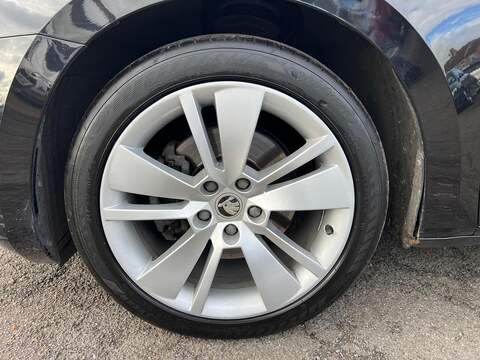 Skoda Superb Superb 2.0 TSI SE L DSG Euro 6 (s/s) 5dr - U1625031