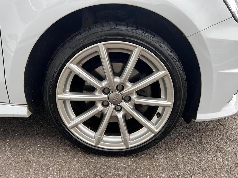 Audi A1 A1 1.4 TFSI S line Sportback S Tronic Euro 6 (s/s) 5dr - U1640692