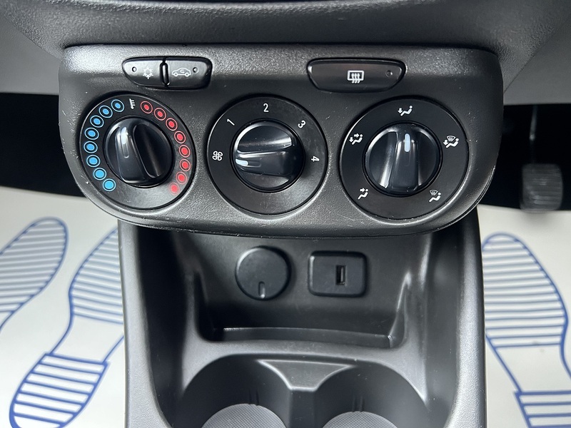 Vauxhall Corsa 1.4i ecoTEC Griffin Euro 6 5dr - U1651323