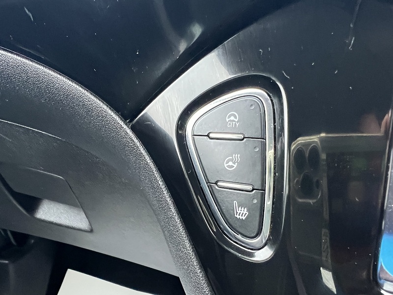 Vauxhall Corsa 1.4i ecoTEC Griffin Euro 6 5dr - U1651323