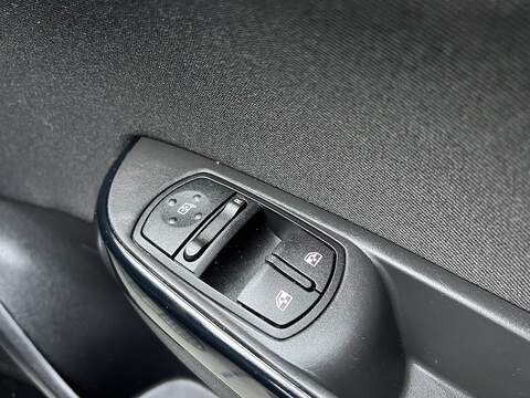 Vauxhall Corsa 1.4i ecoTEC Griffin Euro 6 5dr - U1651323