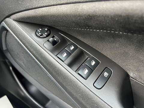 Vauxhall Crossland Crossland 1.2 Turbo Ultimate Auto Euro 6 (s/s) 5dr - U1651330