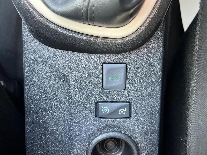 Renault Captur Captur 0.9 TCe ENERGY Play Euro 6 (s/s) 5dr - U1651340