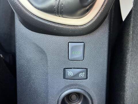 Renault Captur Captur 0.9 TCe ENERGY Play Euro 6 (s/s) 5dr - U1651340