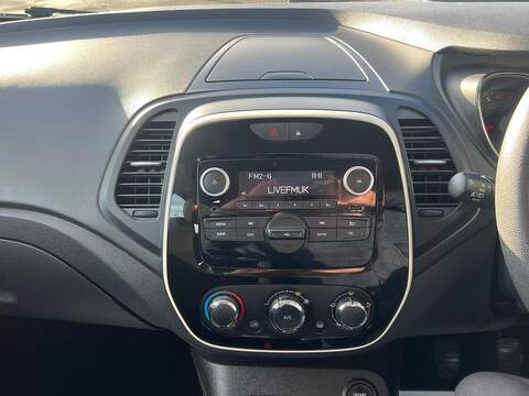 Renault Captur Captur 0.9 TCe ENERGY Play Euro 6 (s/s) 5dr - U1651340