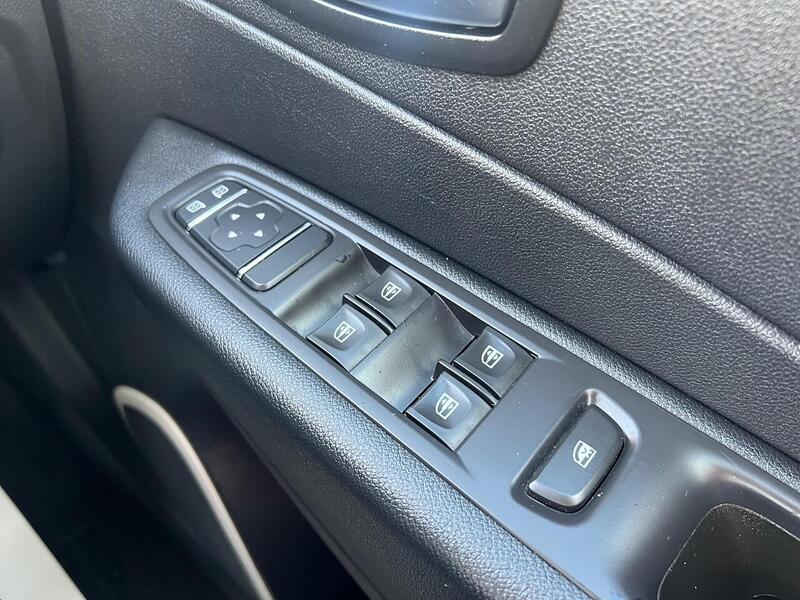 Renault Captur Captur 0.9 TCe ENERGY Play Euro 6 (s/s) 5dr - U1651340