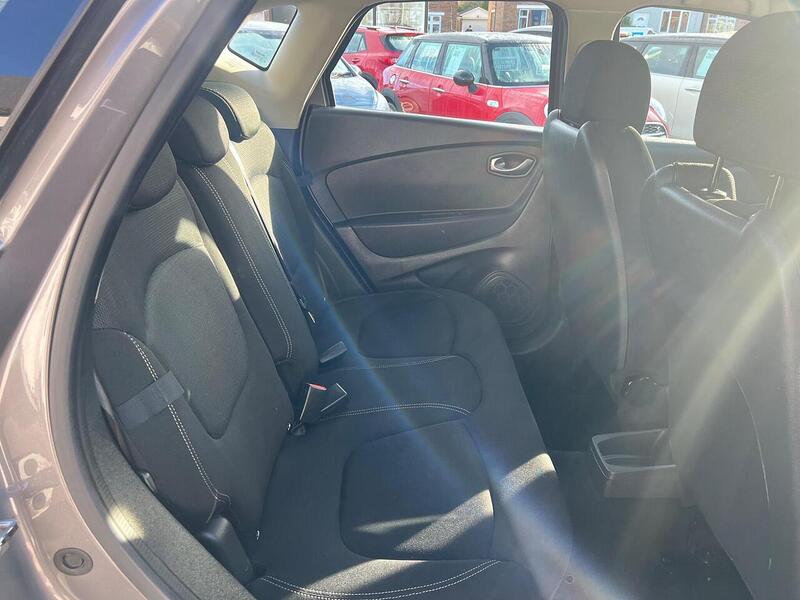 Renault Captur Captur 0.9 TCe ENERGY Play Euro 6 (s/s) 5dr - U1651340