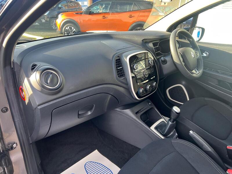 Renault Captur Captur 0.9 TCe ENERGY Play Euro 6 (s/s) 5dr - U1651340
