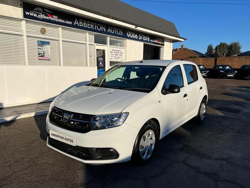 Dacia Sandero Sandero 1.0 SCe Essential Euro 6 5dr - U1651343